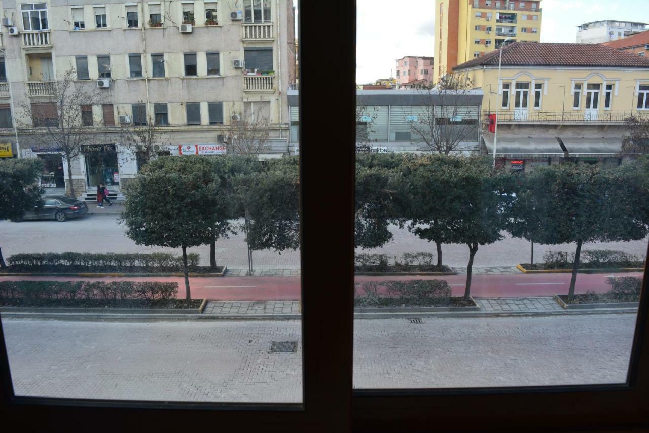 Hotel Republika Tirana Exterior photo